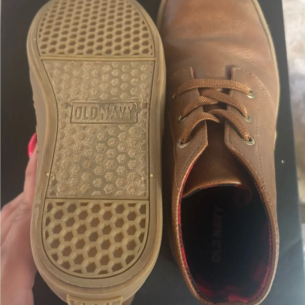 Old Navy Tan Chukka Boots for Kids